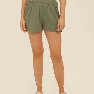 EUC Vero Moda Linen Blend Olive Green Elastic Band Shorts Size Small